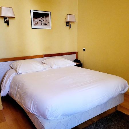 Hotel Rome Saint-Nazaire-en-Royans Exterior foto